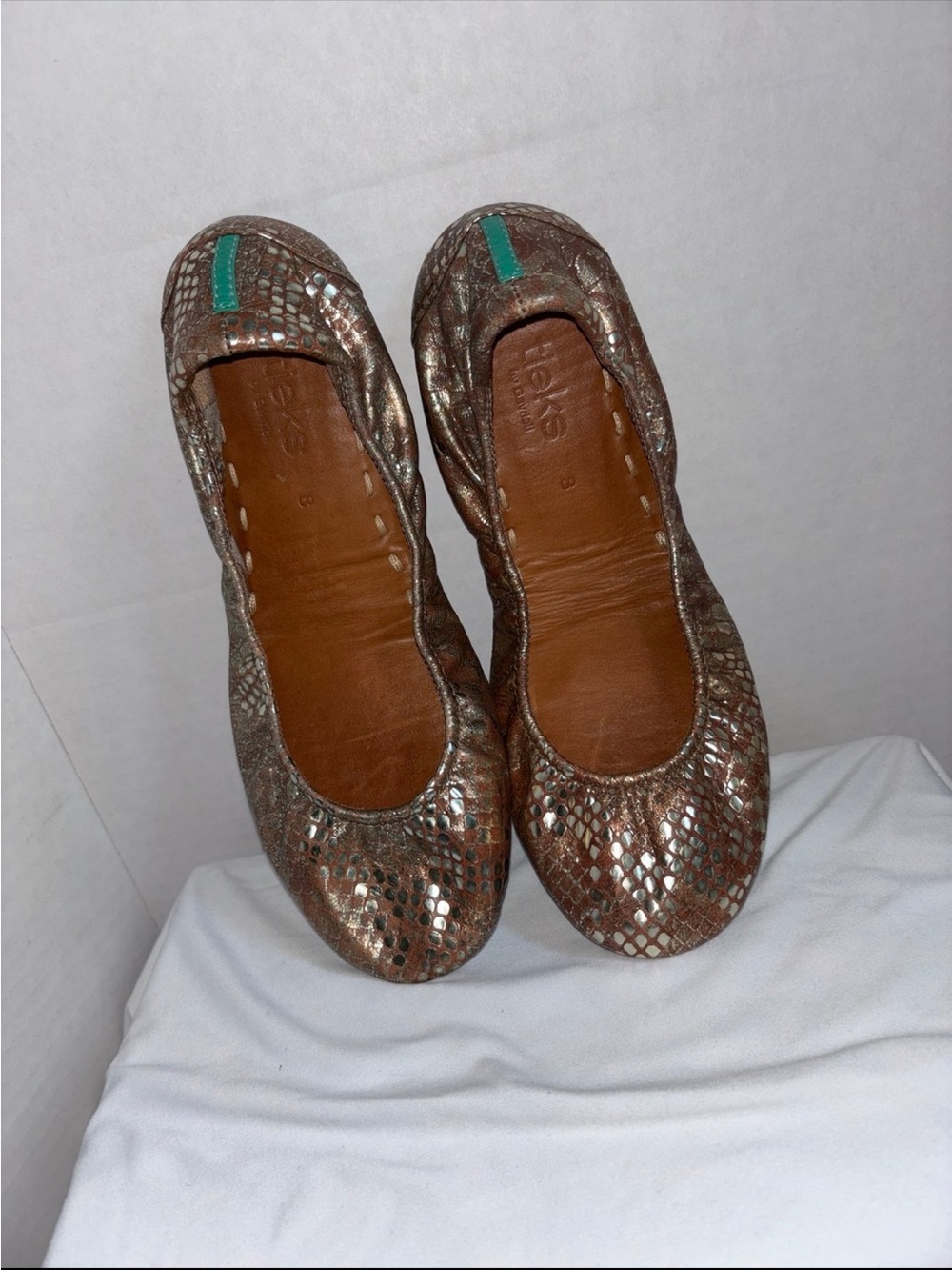 Tieks Metallic Bronze Ballet Flats with Teal Soles size 8 - Picture 2 of 9